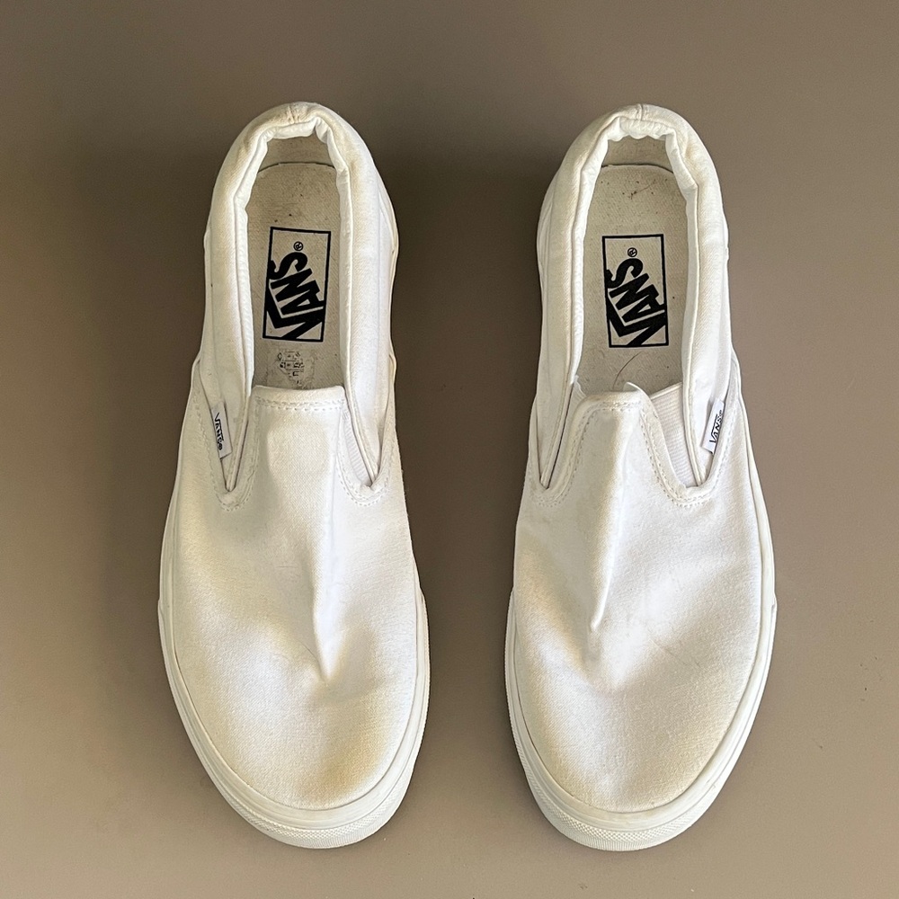 White Vans men’s 10